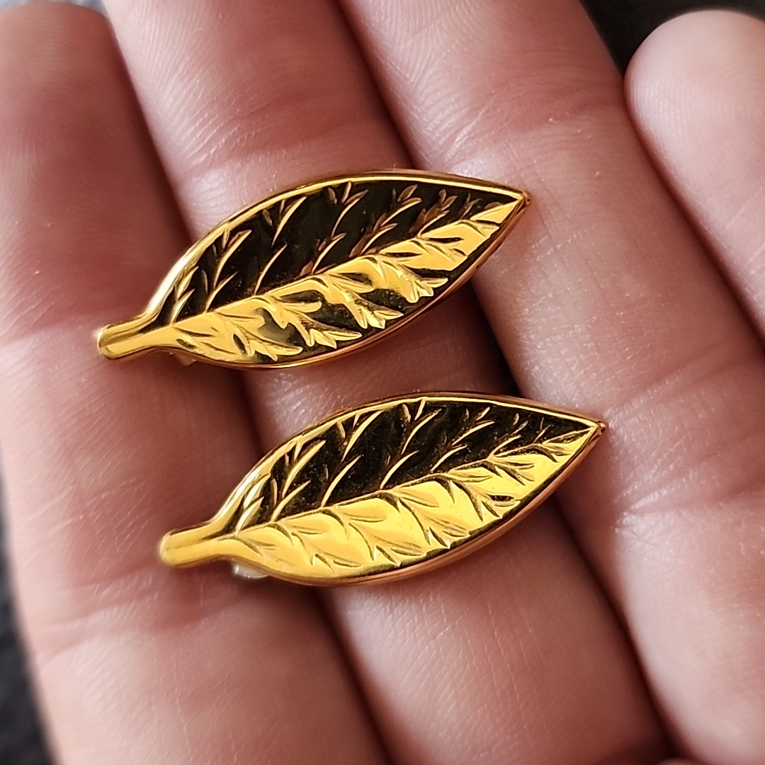 Vtg Earrings